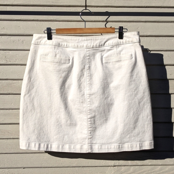 Loft mini skirt - Picture 2 of 6